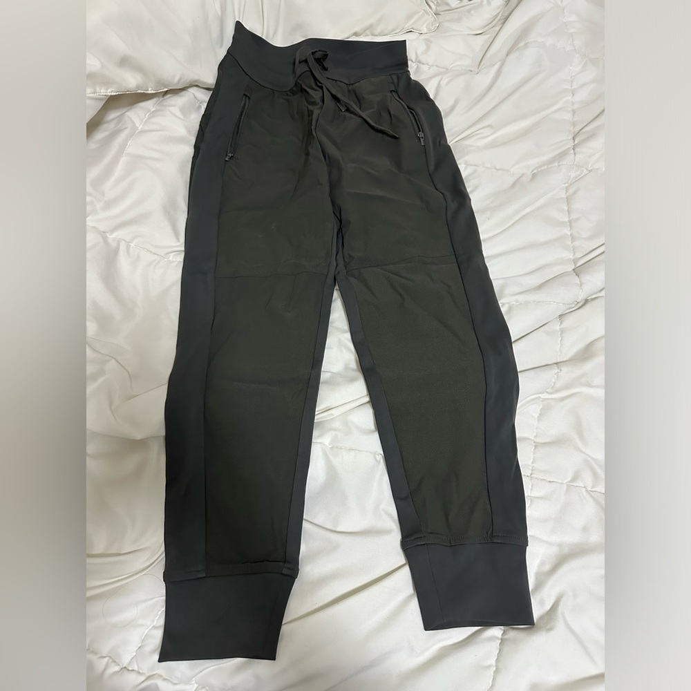 Athleta Headlands Hybrid Trek Jogger